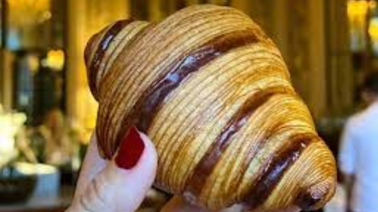 The Ultimate Best Croissant Hotspots in Paris Must Visit #Paris #Croissant #Food #RestaurantCafe