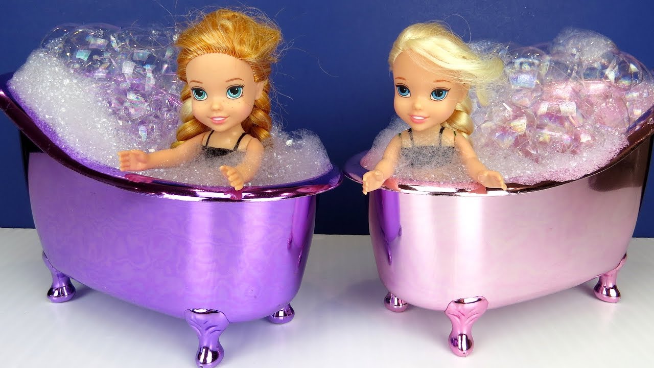 Elsa and Anna toddlers – LOL surprise dolls – bath time – evening routine – bedtime story