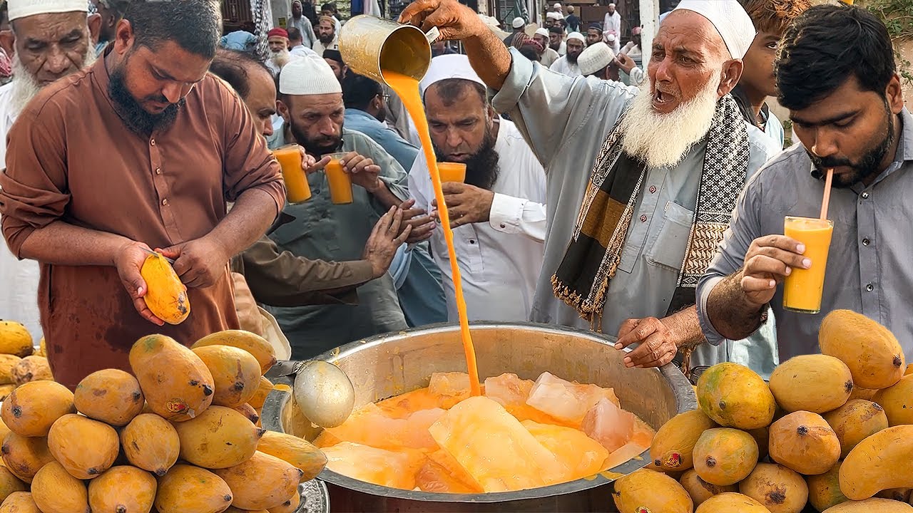 Hardworking Old Man Making Mango Juice 🥭 Roadside Drink Ice Mango Milkshake | Karachi Street Food