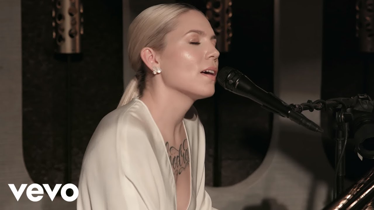 Skylar Grey – Love The Way You Lie (Live on the Honda Stage at The Peppermint Club)