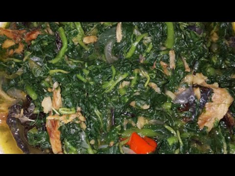 Légume vert au poisson fumés(Congolese food) bitekuteku