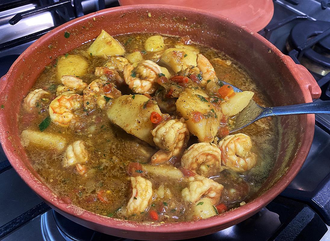 Delicious Curry Shrimp with Potato – Easy to Make at Home.